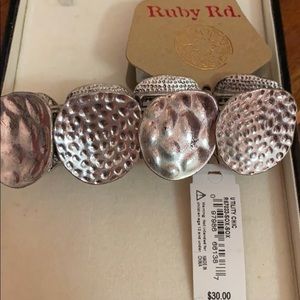 Ruby Rd stretch bracelet
